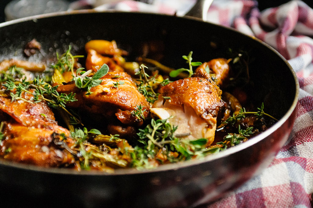 Frango na cerveja e especiarias brasileiras - receita Hirota Food