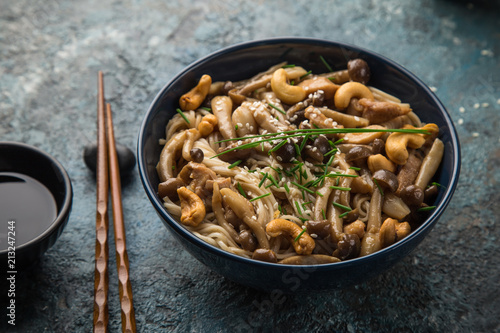 Ingrediente receita cogumelos shitake shimeji Stock Photo