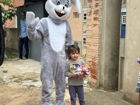 Família Hirota: Espalhando amor e esperança na Páscoa